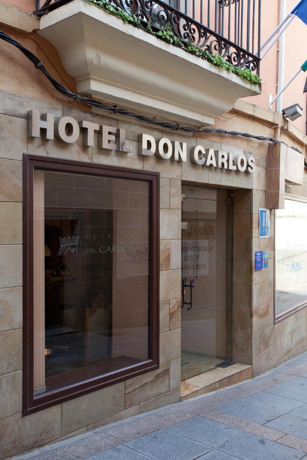 Hotel Don Carlos Caceres Exterior photo